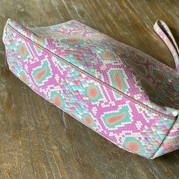 Anthropologie Merritt Snake-Printed Wristlet Pink - Picture 5 of 11